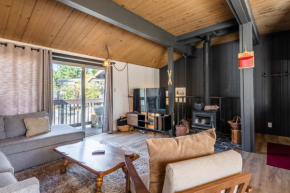 New Listing! Timberline #31 Fully Renovated 2 bed / 2bath, sleeps 6 people